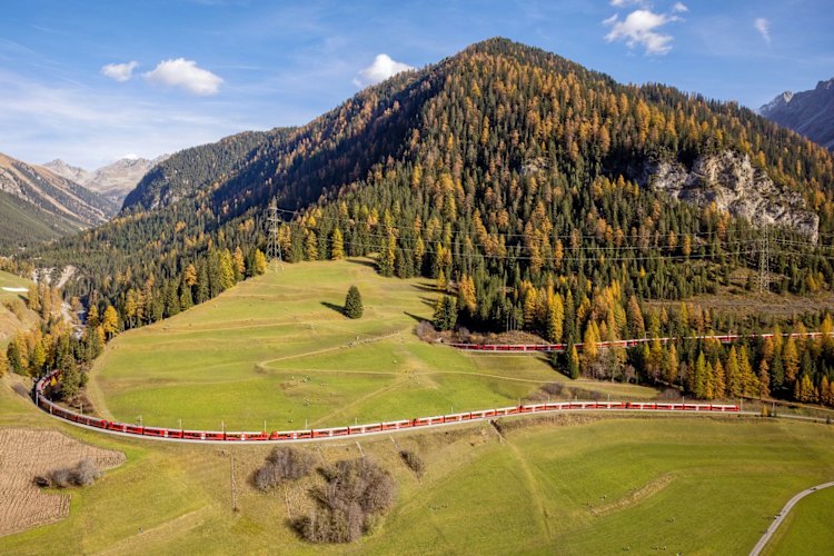 BERGUEN, 29OKT22 - Flugaufnahme vom Weltrekordversuch mit dem laengsten Reisezug auf der UNESCO Welterbestrecke 'Albula-Linie' am 29. Oktober 2022 im oberen Albulatal in Graubuenden (Schweiz). &lt;br&gt;&lt;br&gt;swiss-image.ch/Philipp Schmidli &lt;br&gt;&lt;br&gt;BERGUEN, 29OCT22 - Aerial photo of the world record attempt with the longest passenger train on the UNESCO World Heritage route 'Albula' on October 29, 2022 in Berguen in Graubuenden/Switzerland.
SatFeb11Covertrains
sleeper trains
credit: swiss-image.ch/PHILIPP SCHMIDLI(handout photo downloaded fromÂ https://images.swiss-image.ch/ for use in Traveller, one time print &amp; online use only, no syndication)