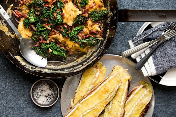 Pancetta and kale scrambled eggs with cheesy bread. 