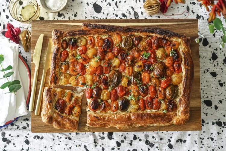 Katrina Meynink’s spicy tomato slab tart.