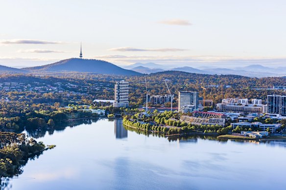 An aerial view of Canberra from Belconnen in the morning.