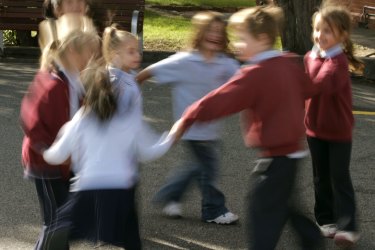 After school care providers fear the government’s trial of extended school hours will undermine the sector. 