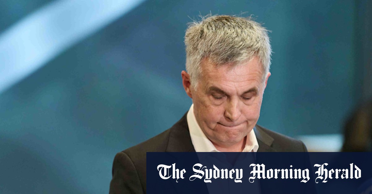 At least five customers tried to warn of 000 outage