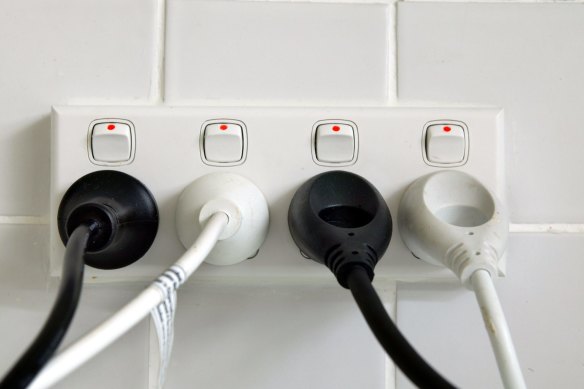 Victorians can wait months to get power connected to their new homes, according to the ESC.