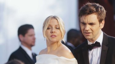 Helene York and Drew Tarver as siblings who play second fiddle to their famous younger brother in The Other Two. 