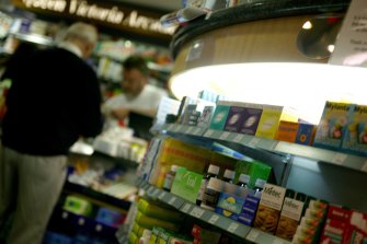 Graeme Samuel says a single rule should govern the pharmacy sector: No PBS drug should be able to be issued to a consumer without a fully-qualified pharmacist.