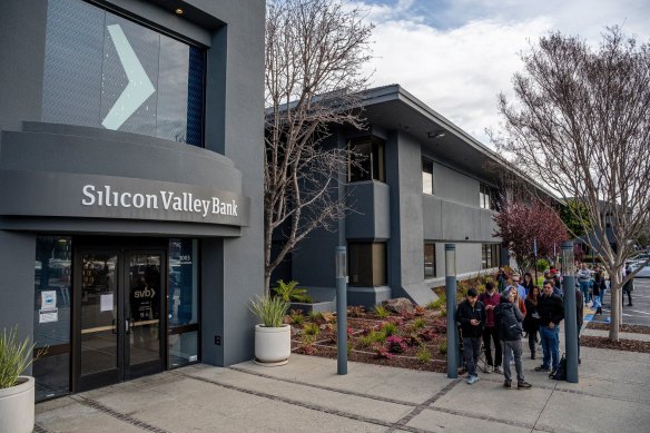 Customers in line outside Silicon Valley Bank headquarters in Santa Clara, California, US, on  March 13.