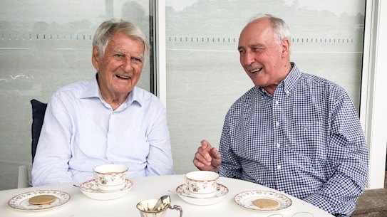 Former prime ministers Bob Hawke and Paul Keating reunite to endorse Bill Shorten's plan for the economy. 
