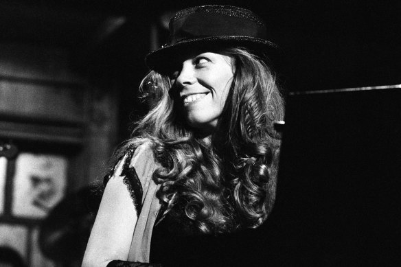 Rickie Lee Jones onstage in 1982.