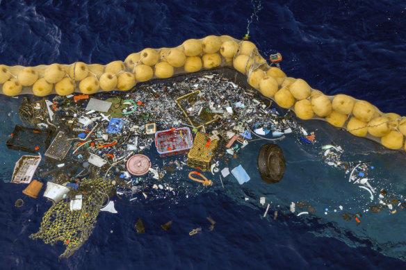 More than 14 million tonnes of plastic end up in the ocean every year.