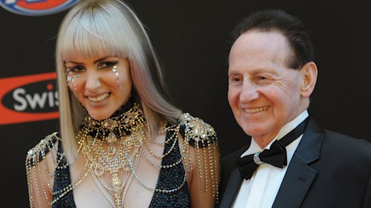 Geoffrey Edelsten 'chased by women all of the time' but loves only one