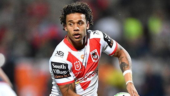 Tristan Sailor on debut for the Dragons against the Roosters last year.