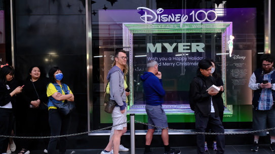 Shoppers line up outside Myer’s CBD store for the Boxing Day sale.