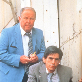 Ned Beatty and Richard Belzer, best known until then as a stand-up comedian, in a scene from Homicide.