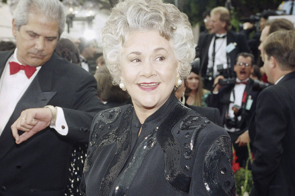 Joan Plowright at the 65th Annual Academy Awards where she was nominated for best supporting actress for her role in ‘Enchanted April’.