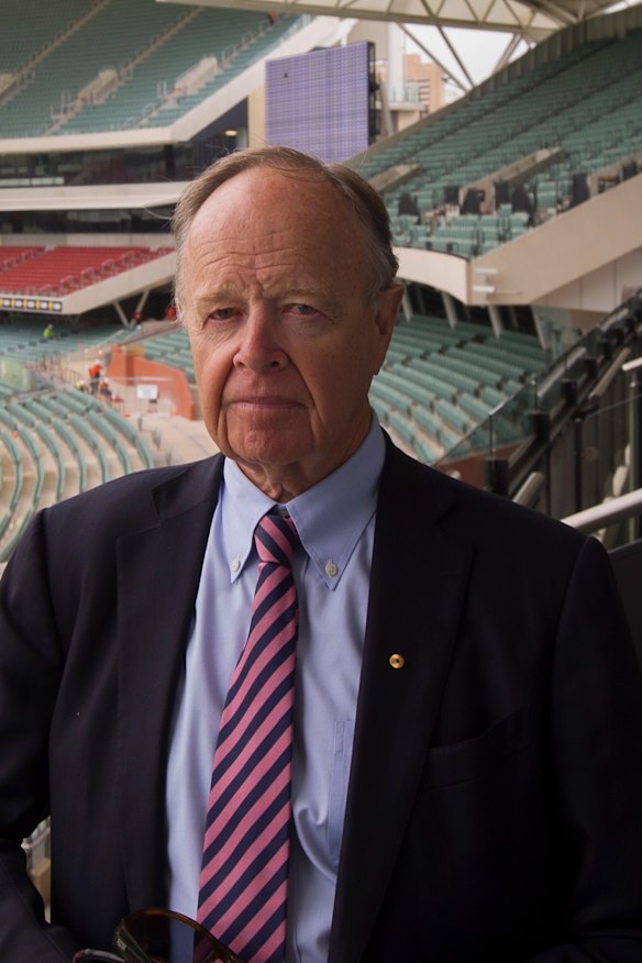 Ian McLachlan worked with John Elliott for 10 years. 