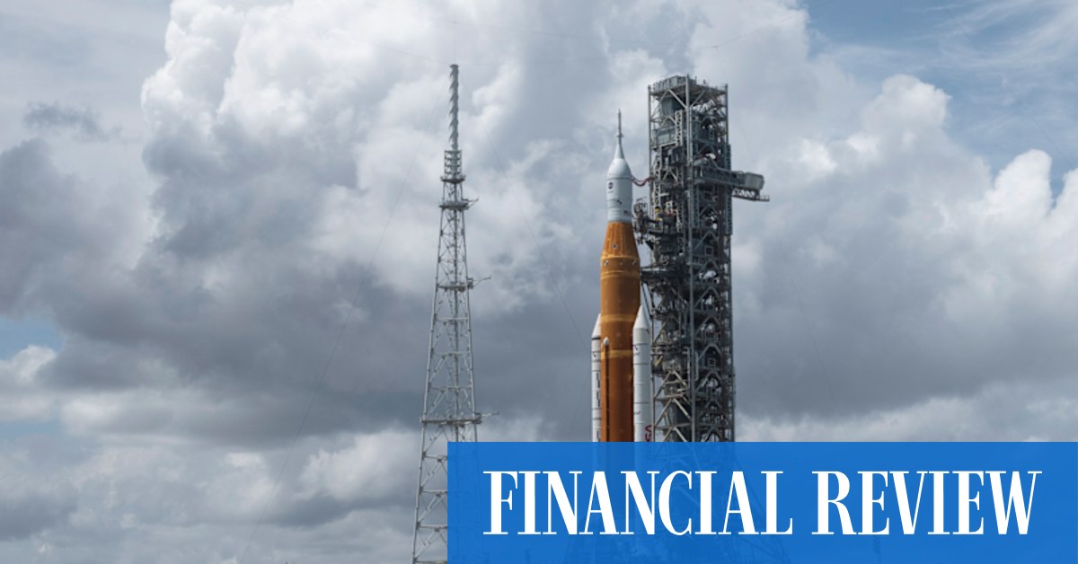 Why NASA is going back to the moon.... if it can get there - Vimarsana News