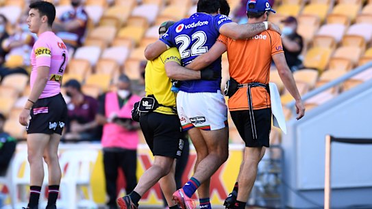 Tohu Harris was the first to fall in a major injury toll for the Warriors on Sunday afternoon. 