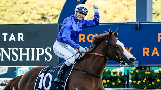 Jamie Kah returns to scale on Cascadian after the Doncaster Mile.