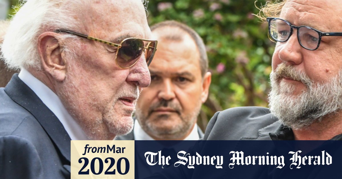 John Laws farewells wife Caroline Laws at funeral in Sydney's Darling Point