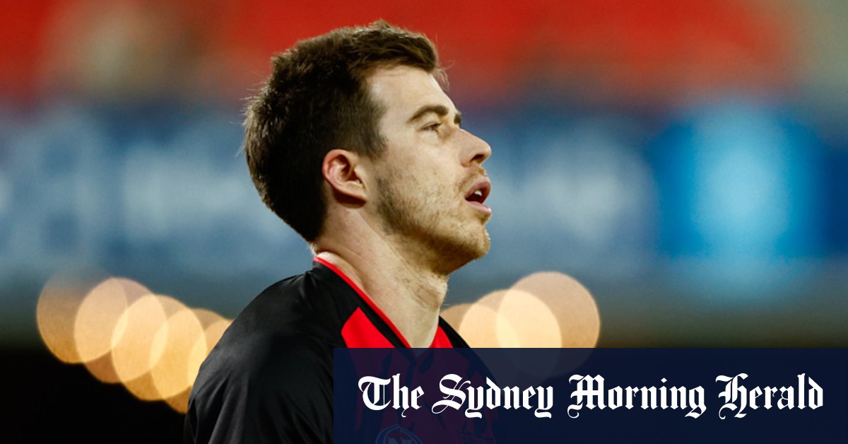 Bombers players will have major say on Merrett captaincy; Howe preparing for preliminary final; Former umpire appears in court