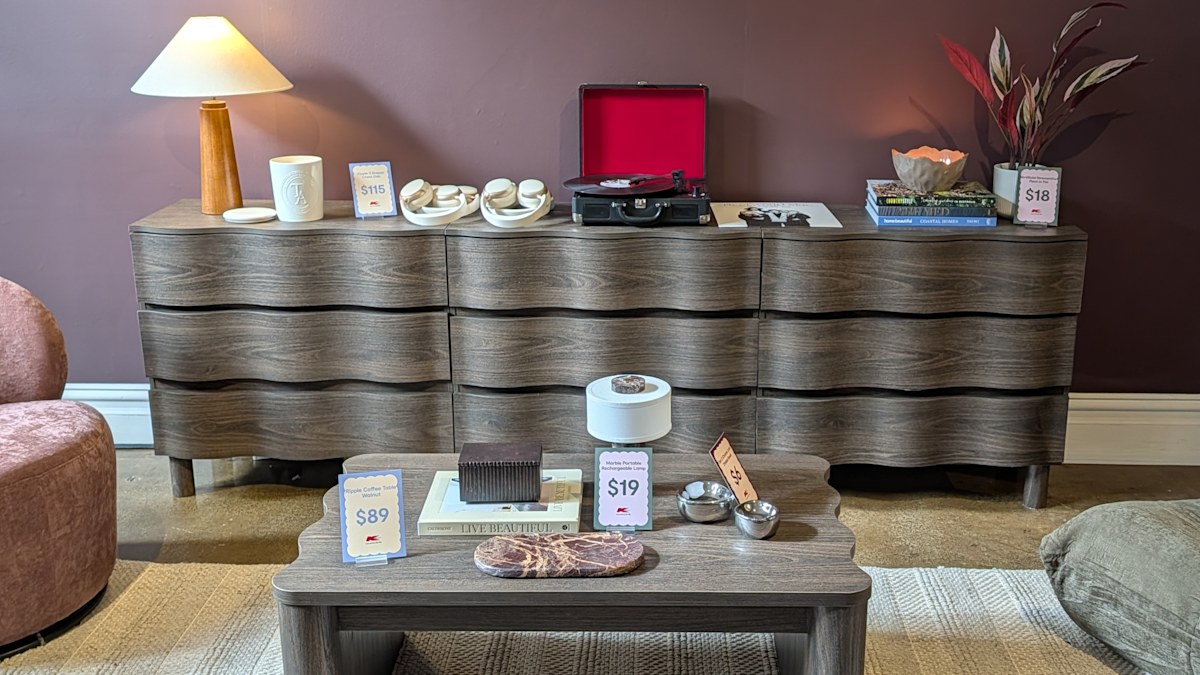Three furniture hacks that will transform your cluttered living room and entrywa...