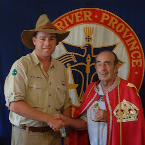 Tim meets Prince Leonard in 2003 at Hutt River Province.