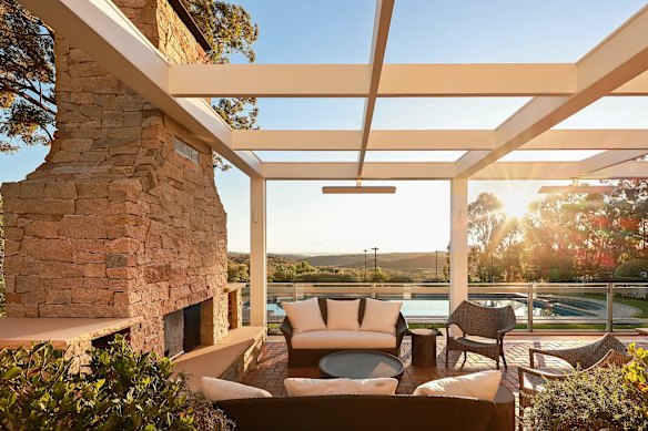 The couple purchased the estate for $8 million in 2020 from the late Dean Wills, the former chief executive of Coca-Cola Amatil.