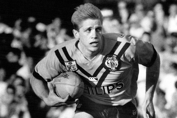Brian Smith in action for Balmain in 1991.
