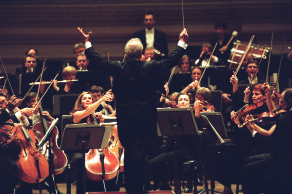 Edo De Waart conducting the SSO in New York.
