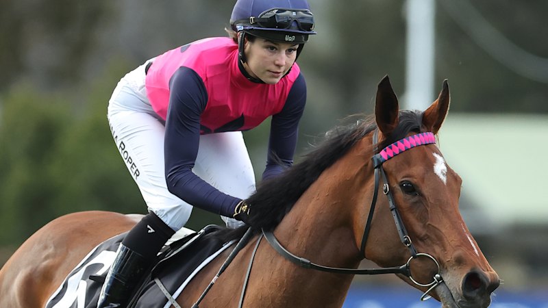 Jockey Anna Roper hopes to honour Bronte Simpson with country rides at Randwick