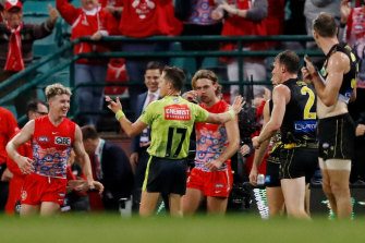 Richmond players appeal for a 50-metre penalty, which was not awarded.