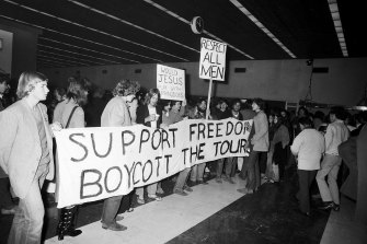 An anti-apartheid demonstration is held at Perth airport as the Springboks arrive for their Australian tour on June 26, 1971. 