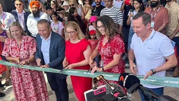 Ribbon cutting at Ellenbrook Station with WA Premier Roger Cook, Transport Minister Rita Saffioti and former premier Mark McGowan.