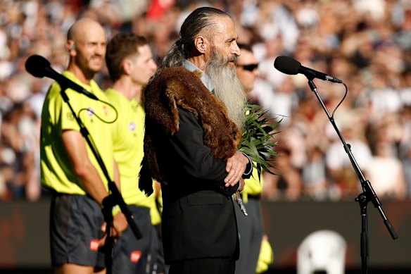 Uncle Colin Hunter Jnr addresses the crowd at the MCG.