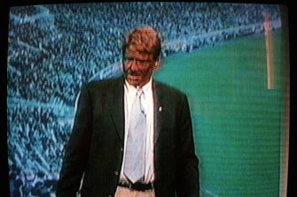 Sam Newman in blackface after Nicky Winmar didn't appear on The Footy Show in 1999.