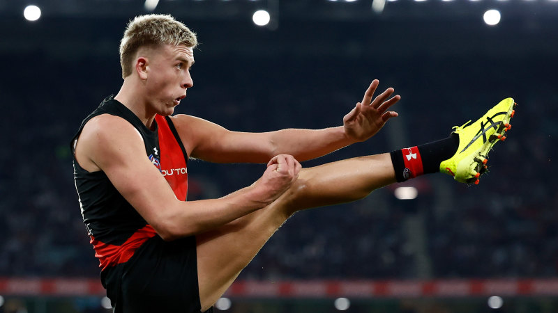 Big-moment Bomber must keep playing; Swans stumbles change flag race