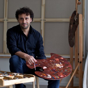 Australian artist Ralph Heimans is achieving remarkable success in Europe. 