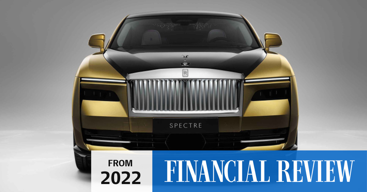 $800,000! 2023 Rolls-Royce Phantom Series II Review 