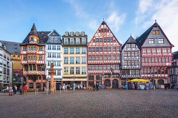 The German-Australian Agreement allows Australians to stay in Germany for up to 90 days without having to apply for a visa.