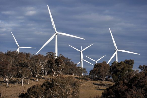 Australia's wind and solar resources leave it well placed to take advantage of the global shift away from fossil fuels, the ANU says.