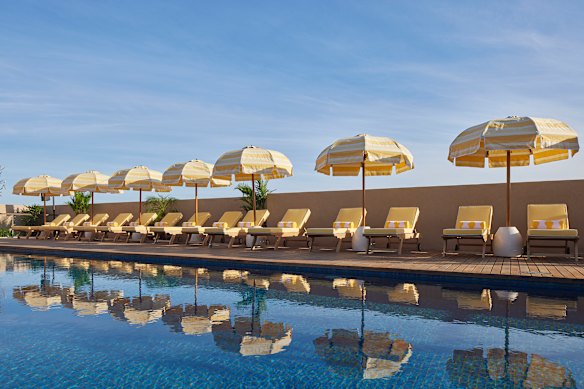 Chill at Kleo Seminyak’s Riviera-styled rooftop pool and bar. 