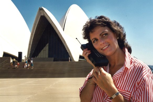 A 1987 Telstra ad for Australia’s first mobile phone.