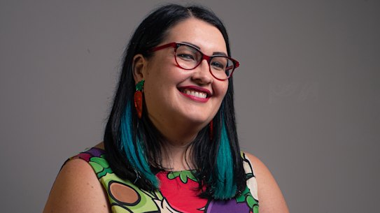 Emma Beckett, not dressing quietly, despite 'expectations' of professional women.