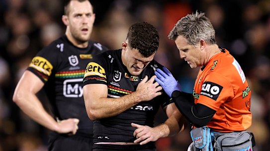 Cleary reaggravated the left shoulder injury he suffered six weeks against Melbourne.