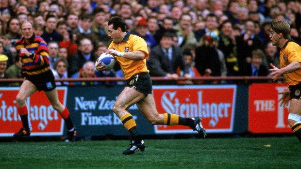David Campese of the Wallabies makes a break during the Australia v New Zealand semi final match during the 1991 Rugby Union World Cup.