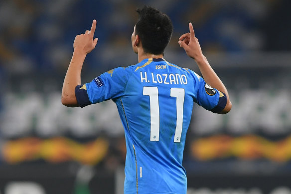 Hirving Lozano points to the sky after scoring in Napoli's Europa League win over HNK Rijeka.