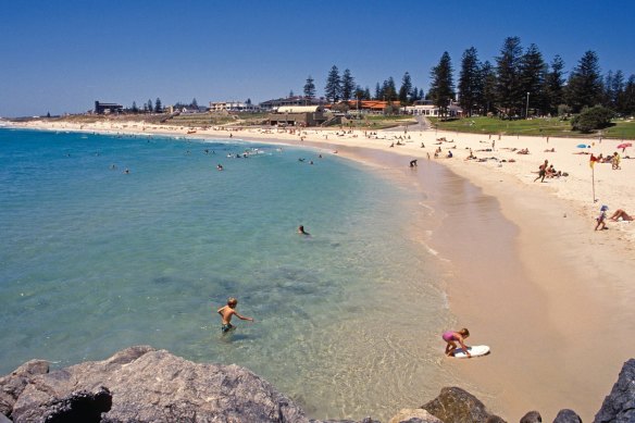 Make the most of Perth’s spectaculr beaches, like Cottesloe, in summer.