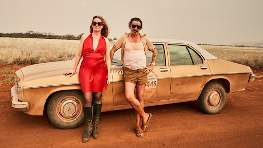 Miranda Otto as Maxine and Noah Taylor as Robert Senior in Thou Shalt Not Steal.