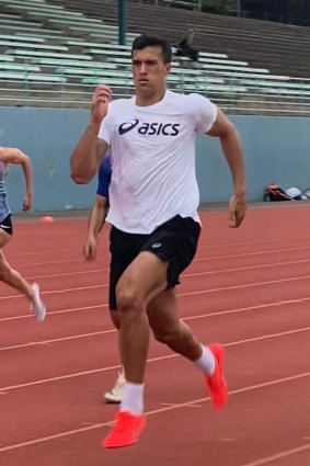 Joseph Suaalii in full stride while training with sprint coach Roger Fabri.