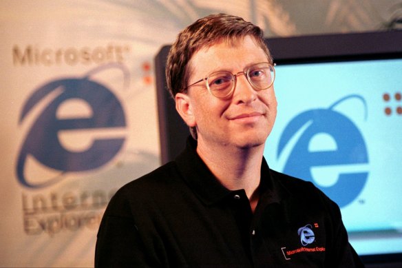 Bill Gates announces an Internet Explorer update in 1997. 